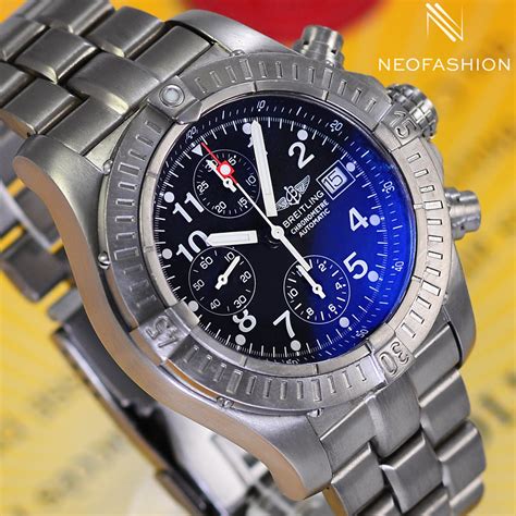 breitling chrono avenger dial.